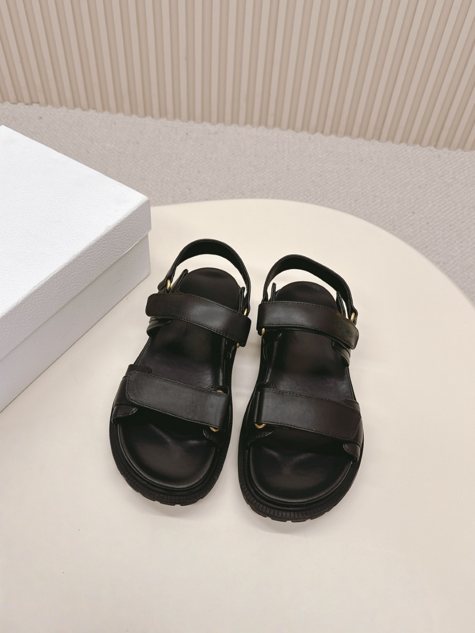 レディースラグジュアリープラットフォームサンダル、調節可能な - Velcro Hook Loop のレビューと価格